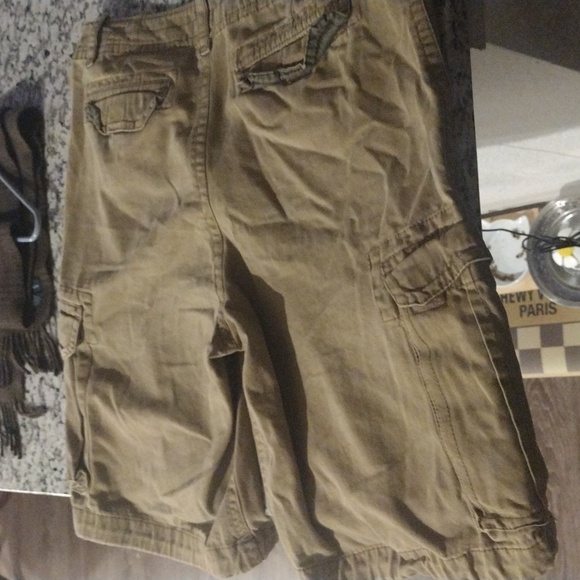 Aeropostale khaki cargo shorts - Picture 11 of 11